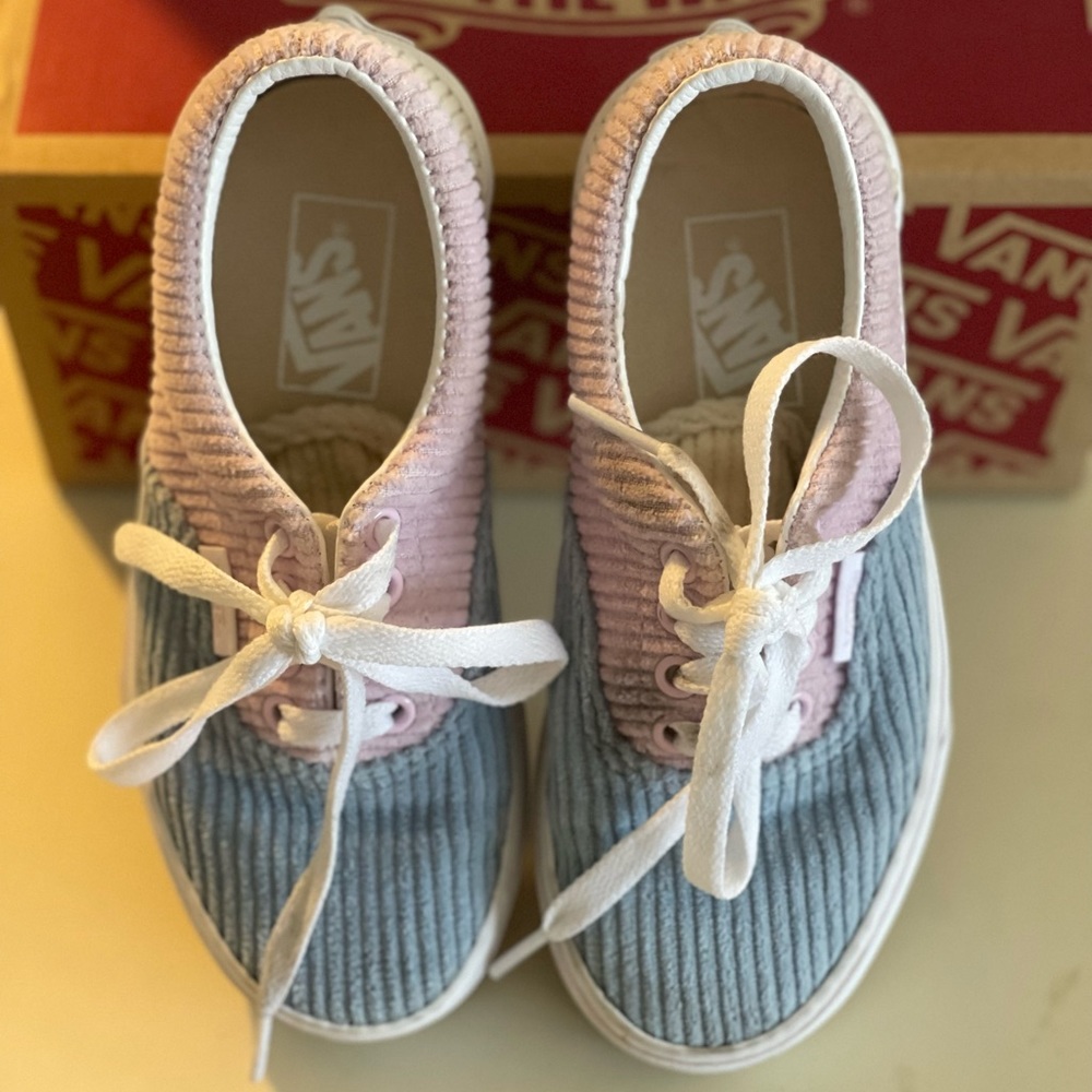 Blue and pink suede Vans girls size 11 like new. Have original box - Picture 4 of 7